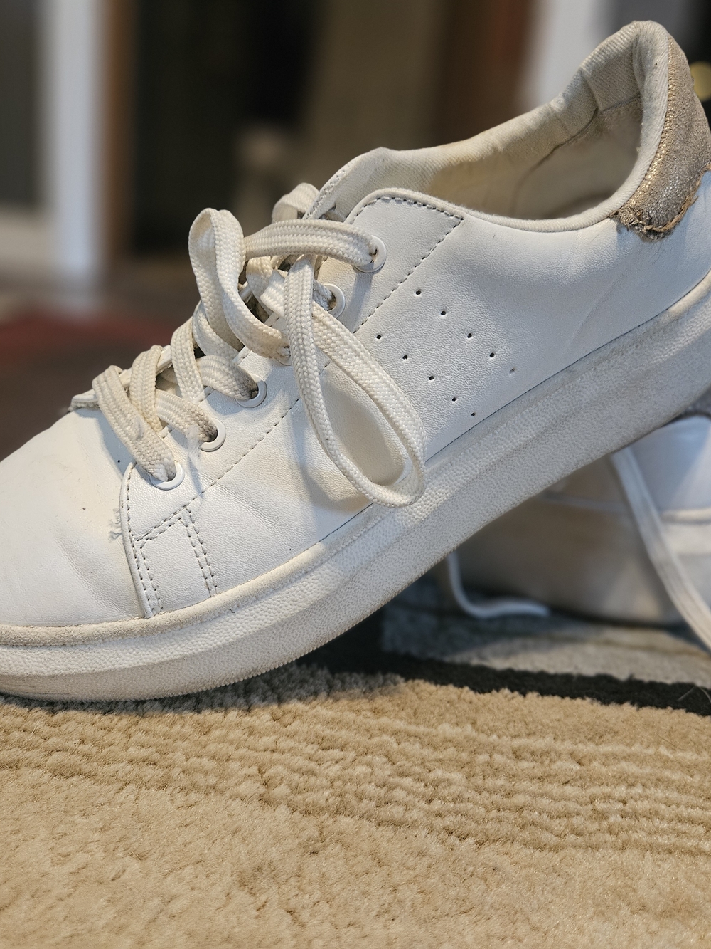 Time and Tru White Low-Top Sneakers